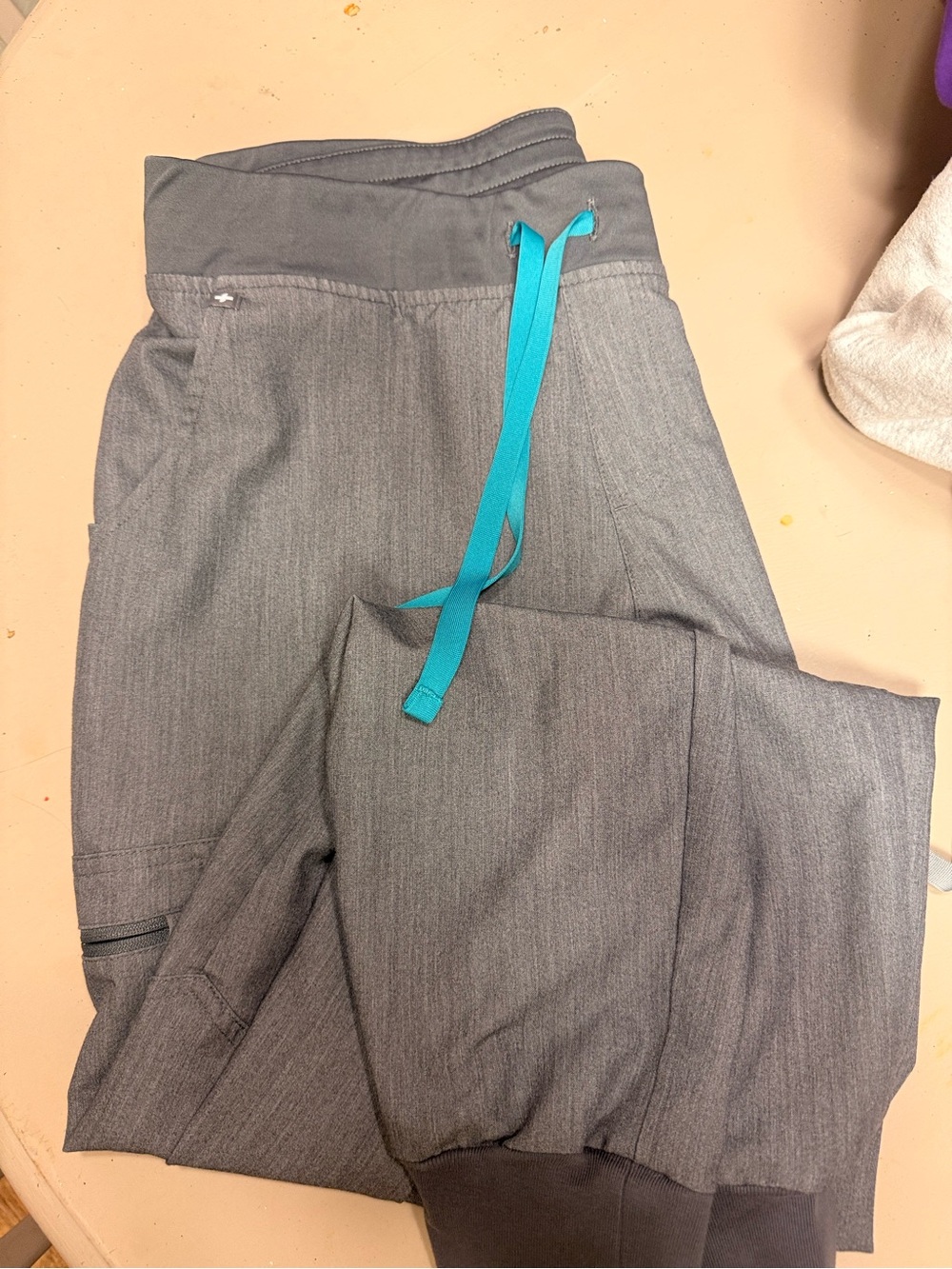 Figs women’s Graphite HW joggers XL